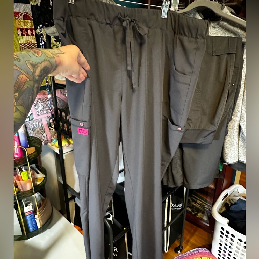 Betsy Johnson Charcoal/Pewter Scrub Pants, 3X, EUC